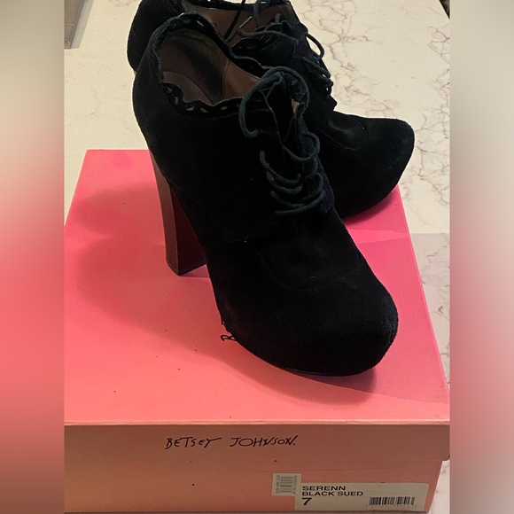 Serren Betsey Johnson heels - Picture 6 of 6